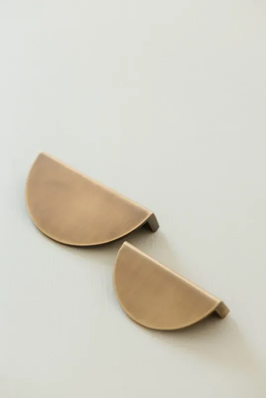 Adjustable Bardon Antique Warm alloy Half Moon Lip Handle