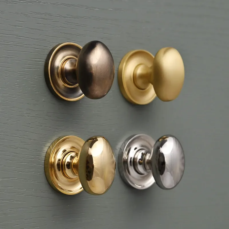 Classic Warm alloy Oval Cupboard Knob