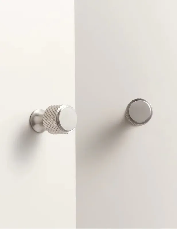 European Style ARABELLA | Diamond-Cut Knurled Cabinet Knobs