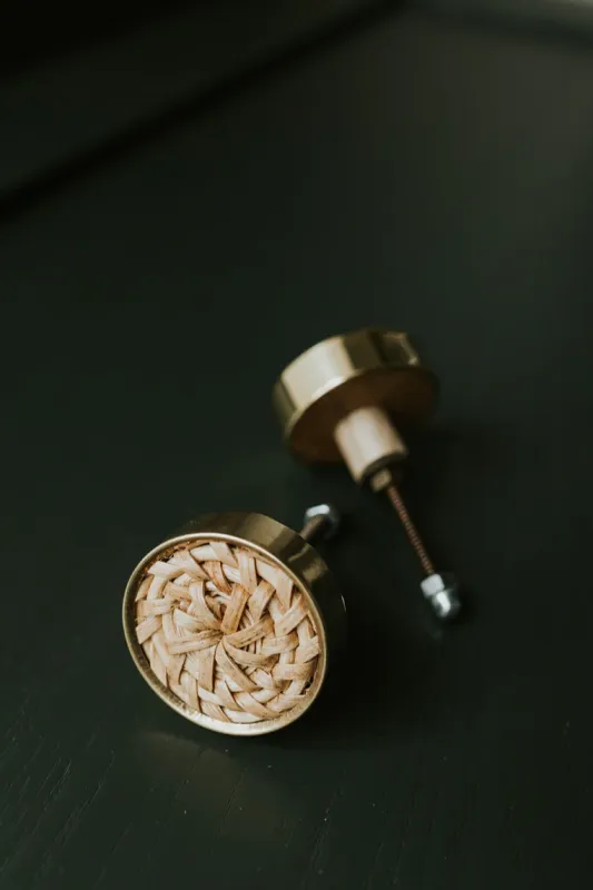 Full Extension Dunstanburgh Rattan Round Knob