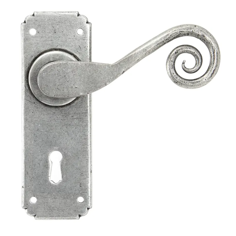 Pewter Monkeytail Lever Lock Place | From Anvil