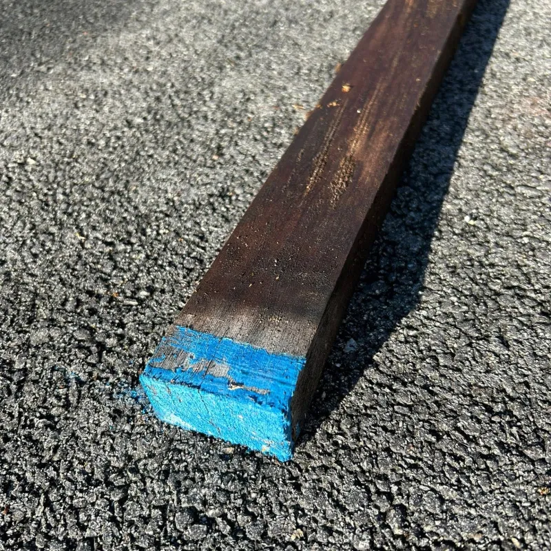 Lambourde bois exo Iroko classe 3 - 42x65 - L=2,4m