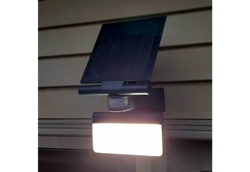 Motion Activated LED Solar Powered Flood Airy