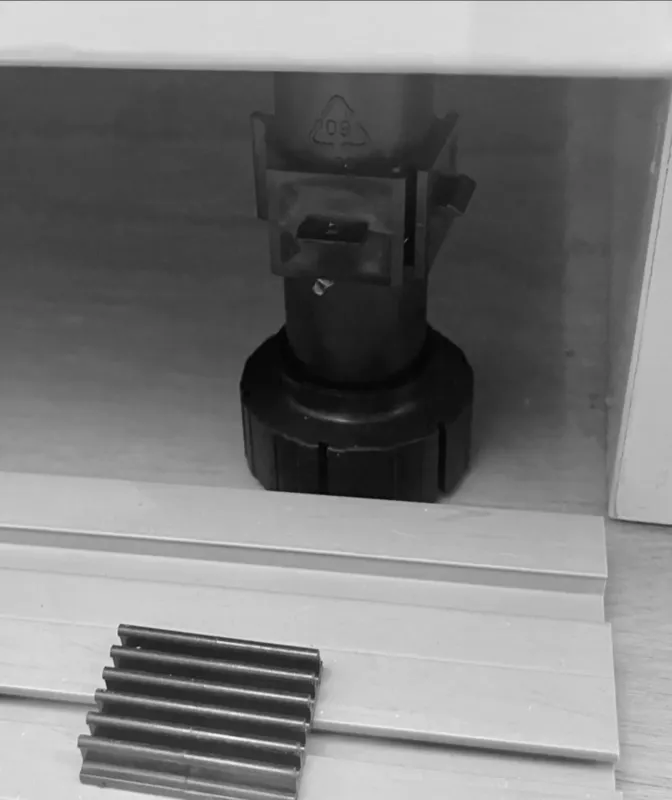 Synthetic Legs - Frameless Line