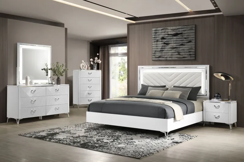 Cassia 5-piece Eastern King LED Bedroom Set Alabaster High Gloss