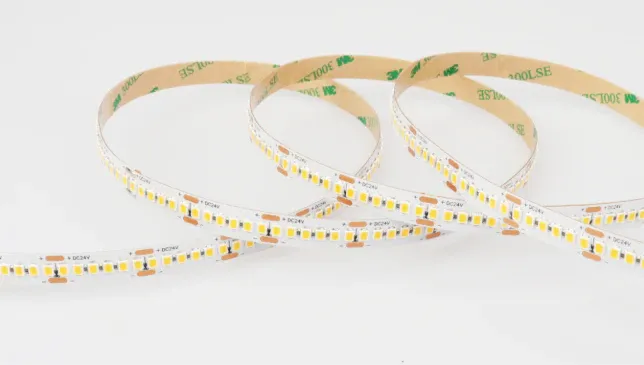 240LED/M 15W/M 3000K Adaptable LED Strip. 24V.