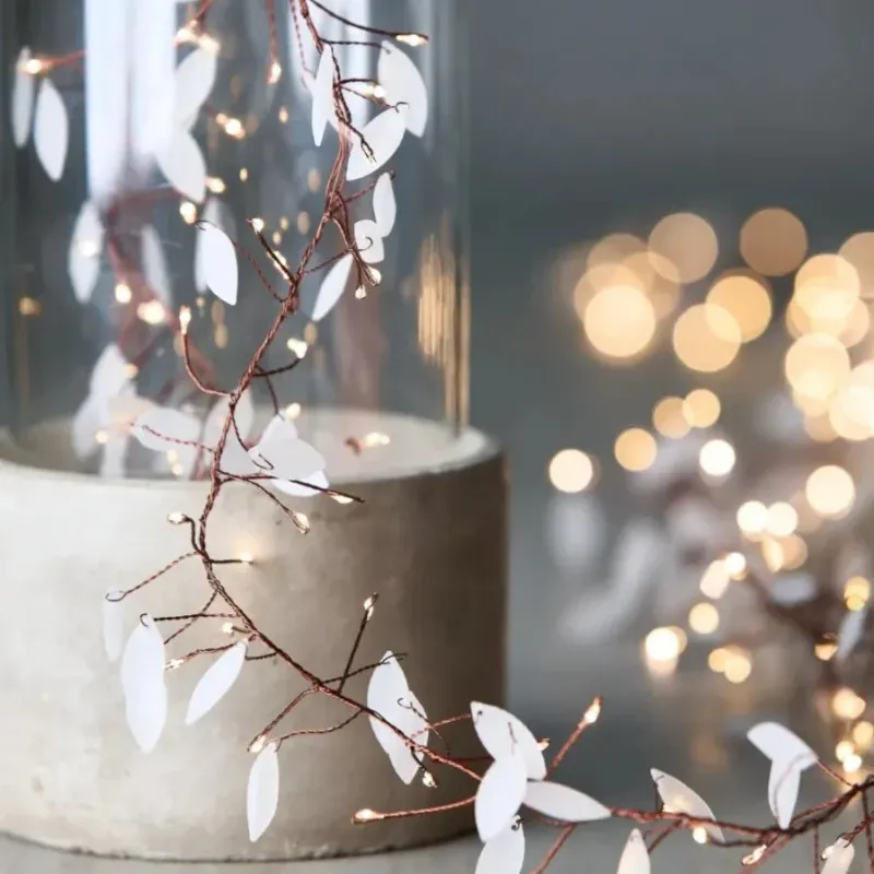 Leaf Cluster airy chain - Mains & Battery