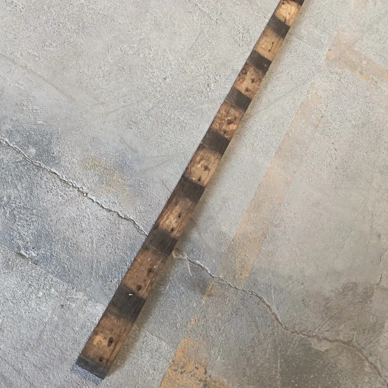 Planche resineux bois massif - 22 x 75 - L=1.6m (brut de sciage)