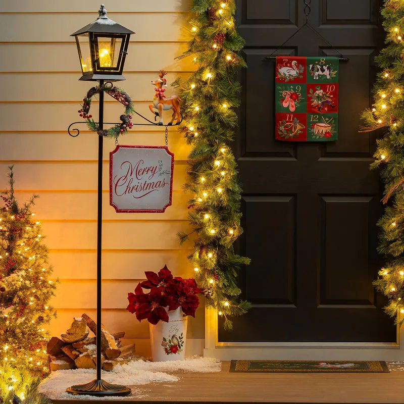 Tetherless Outdoor Christmas Lamp Post