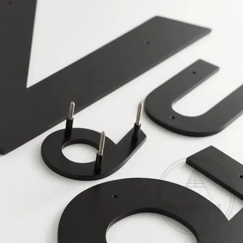 Bayside Luxe Signage - Basic Black Floating Numbers and Letters - Beaumaris Bay 20 cm