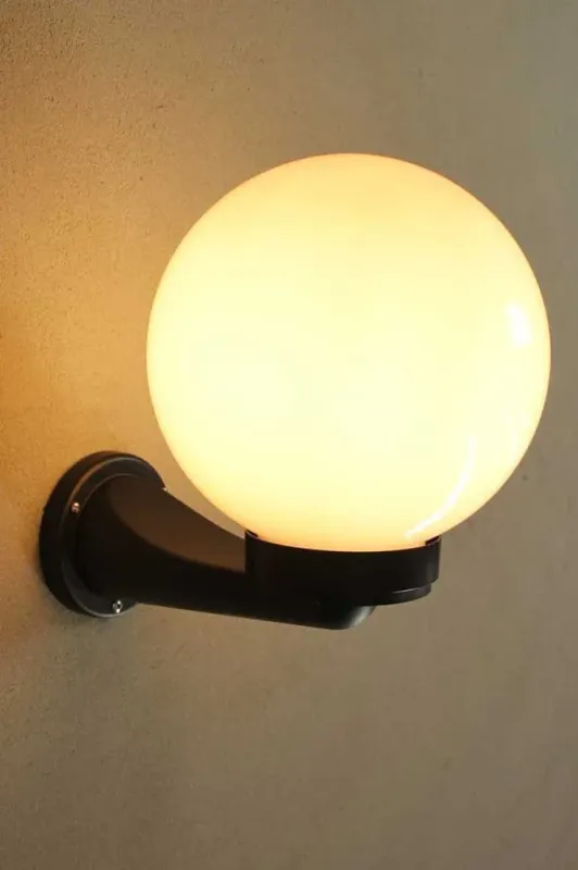 Globe Outdoor Wall Buoyant