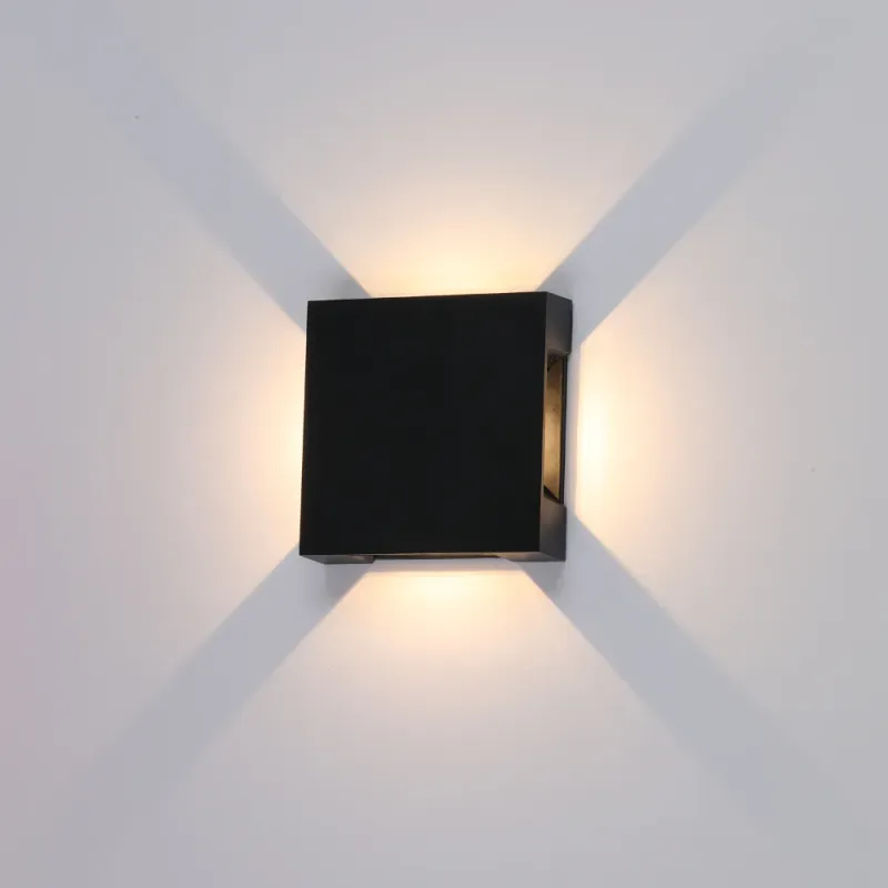 Aplique de Parede LED Quadrado 4W 400LM 3000K Preto PVC IP65 LED7