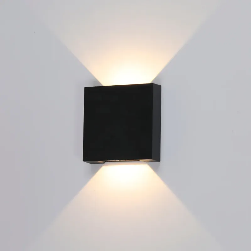 Aplique de Parede LED Quadrado 4W 400LM 3000K Preto PVC IP65 LED7