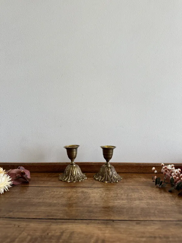 Bougeoirs base feuillage en laiton Brushed Nickel