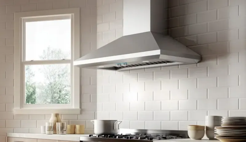 ELICA LEONE Wall Attach Chimney Hood