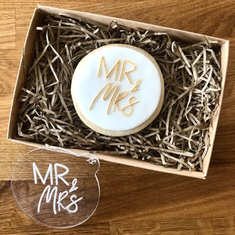 Ergonomic Design Mr & Mrs Cookie Embosser