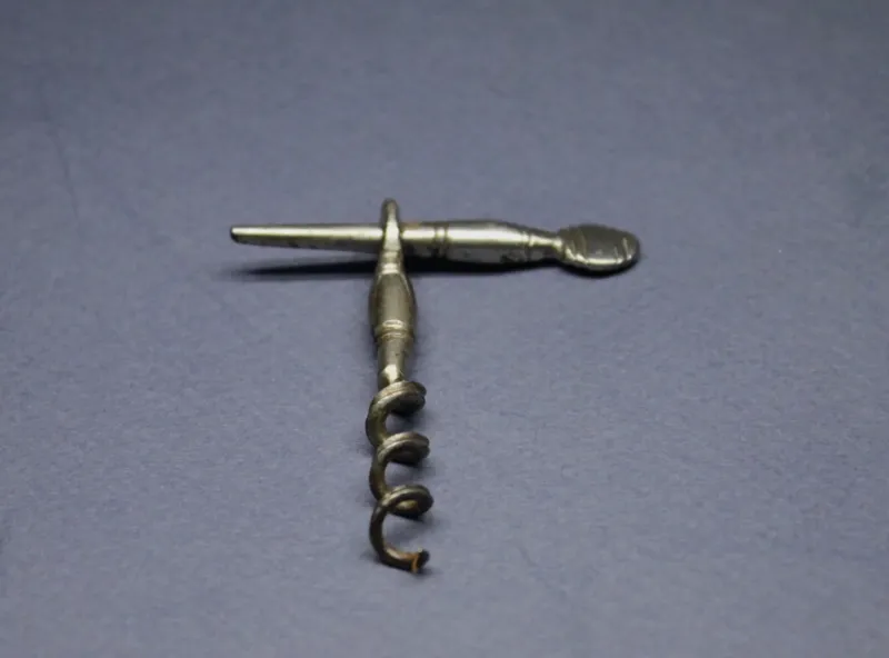 Georgian polished alloy peg and worm pocket corkscrew. English circa 1800 | Lifetime Warranty