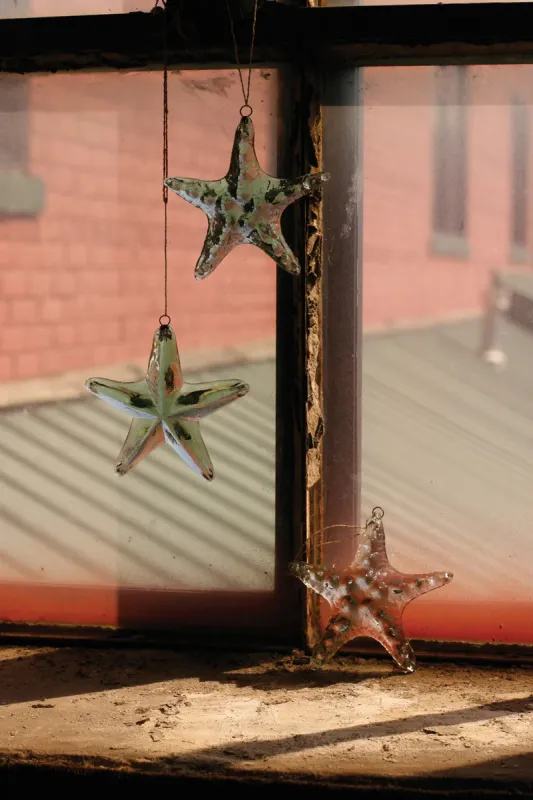 Hanging recycled glass starfish - 20V