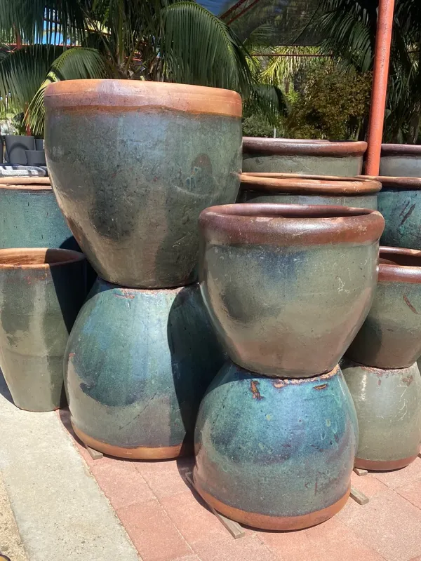 Heavy Duty China Rustic Roomy Rim Pot