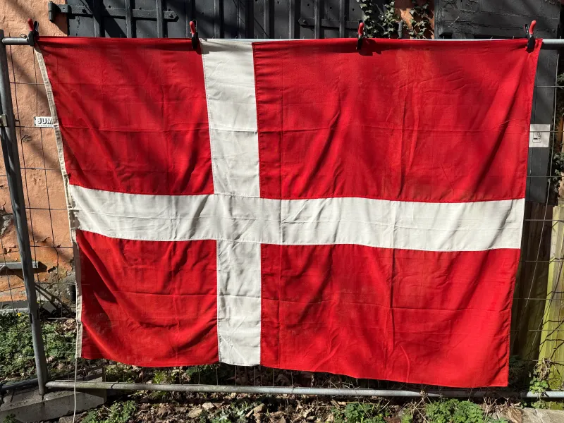 Heritage Dannebrog flag 160x220 flagpole, from mid-1900s.