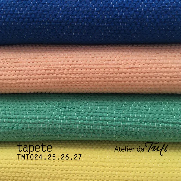 Industrial Strength Tapete em trapilho