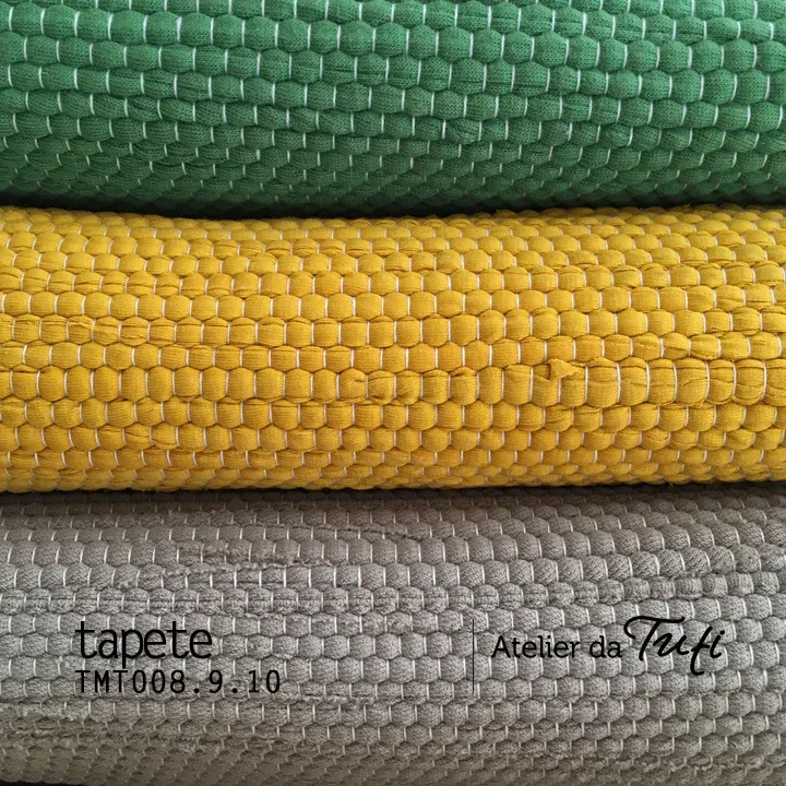 Industrial Strength Tapete em trapilho