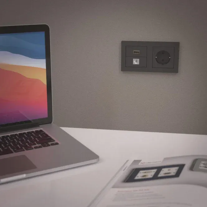 KIND Konnect design click ws 7456000501 VGA HD15 Blende 1/2 mit Kabelpeitsche