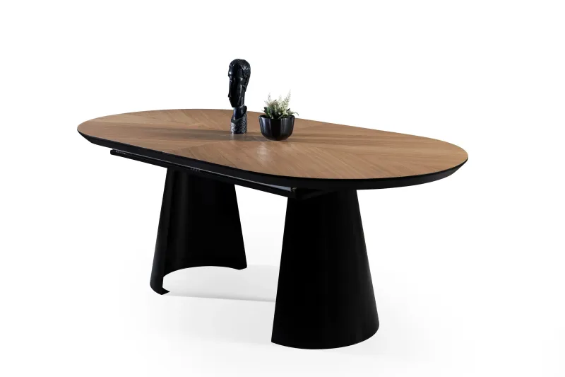 Lunera Stretchable Dining Table