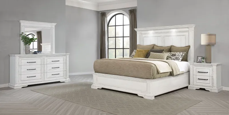 McKinney 4-piece Queen Bedroom Set Antique White