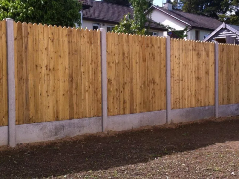 Plain Cottage Fencing, Pointed Top