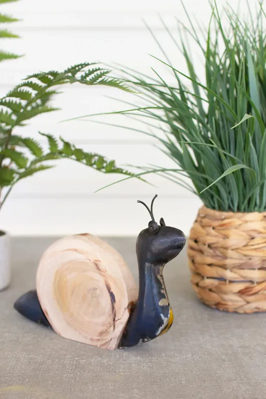 Recycled iron & wood snail Kit Accessories