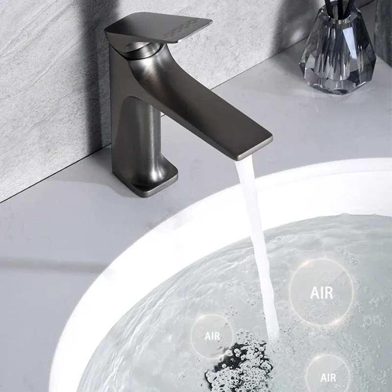 Robinet de Lavabo de Salle de Bain en Acier Inoxidable Compatible DeWALT Batteries