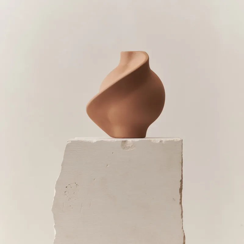 Stoneware Pirout Vase 01 Sanded Ocker